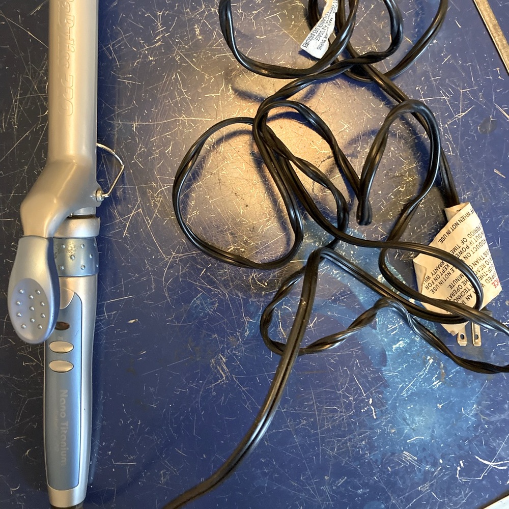 Conair “Titanium” 1 inch curling iron